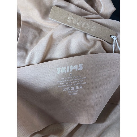 SKIMS Barely There Bodysuit Mid Thigh Cut Out Shapewear Clay Tan NWT 3X - Picture 8 of 11